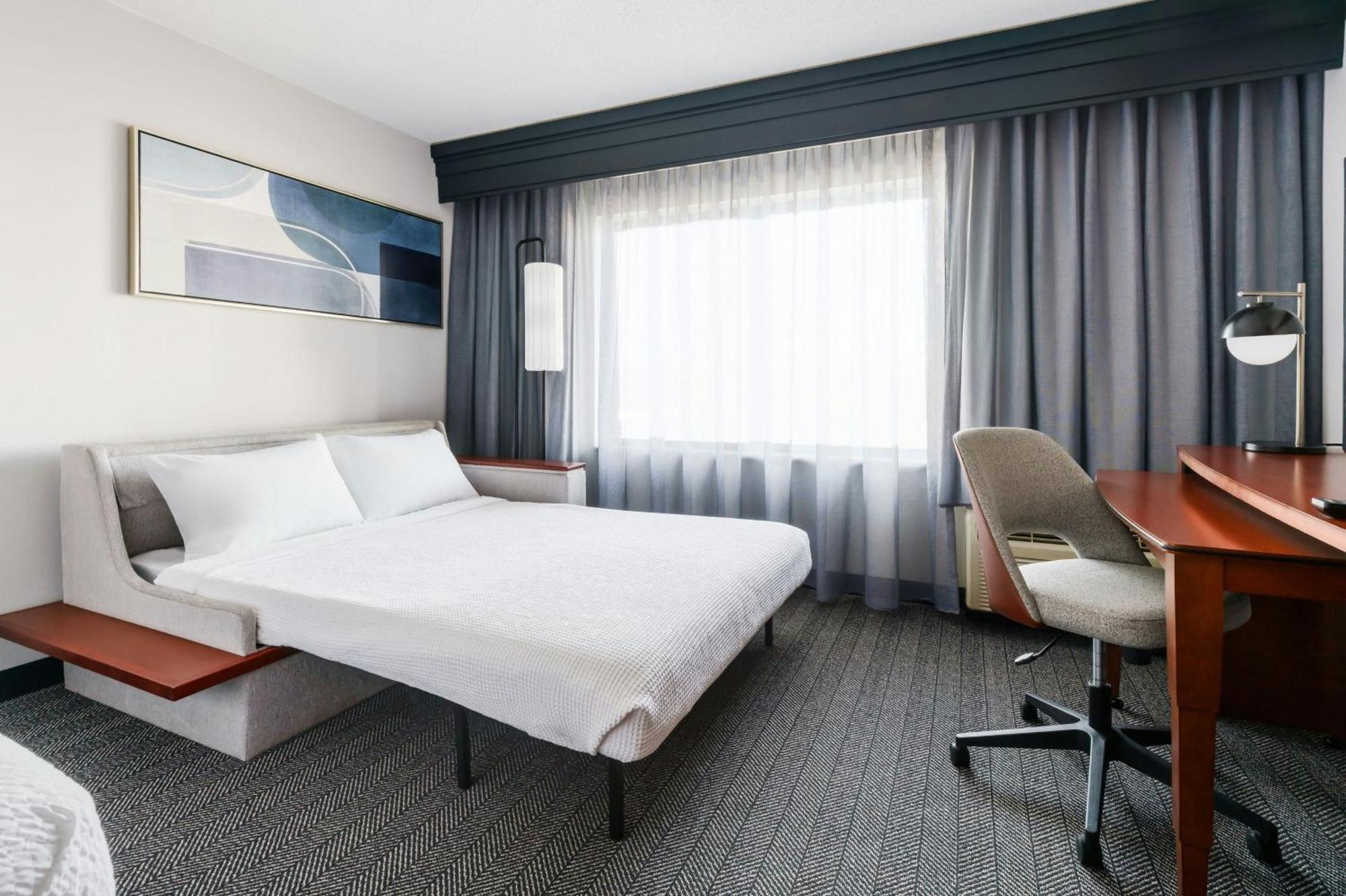 Courtyard Hartford Farmington Hotel Exterior photo